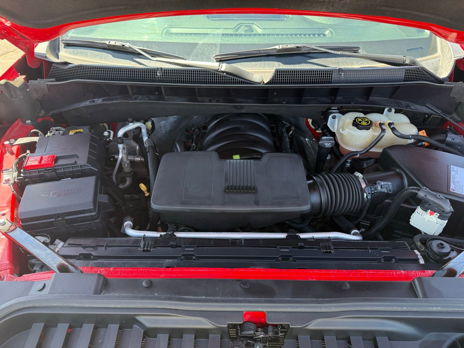 Used 2020 Chevrolet Silverado 1500 LT AWD/4WD image 37
