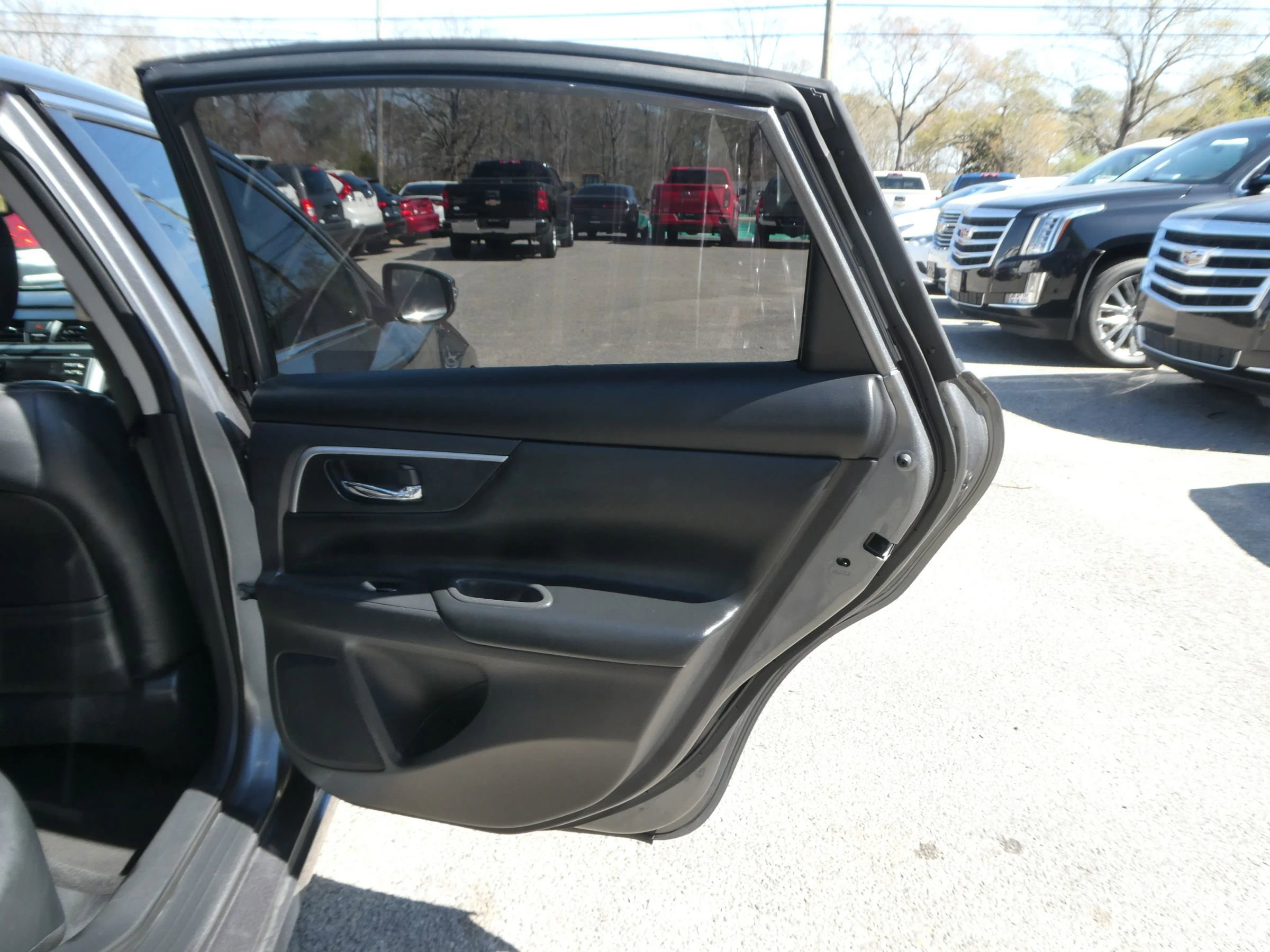 Used 2016 Nissan Altima 2.5 SL FWD image 25