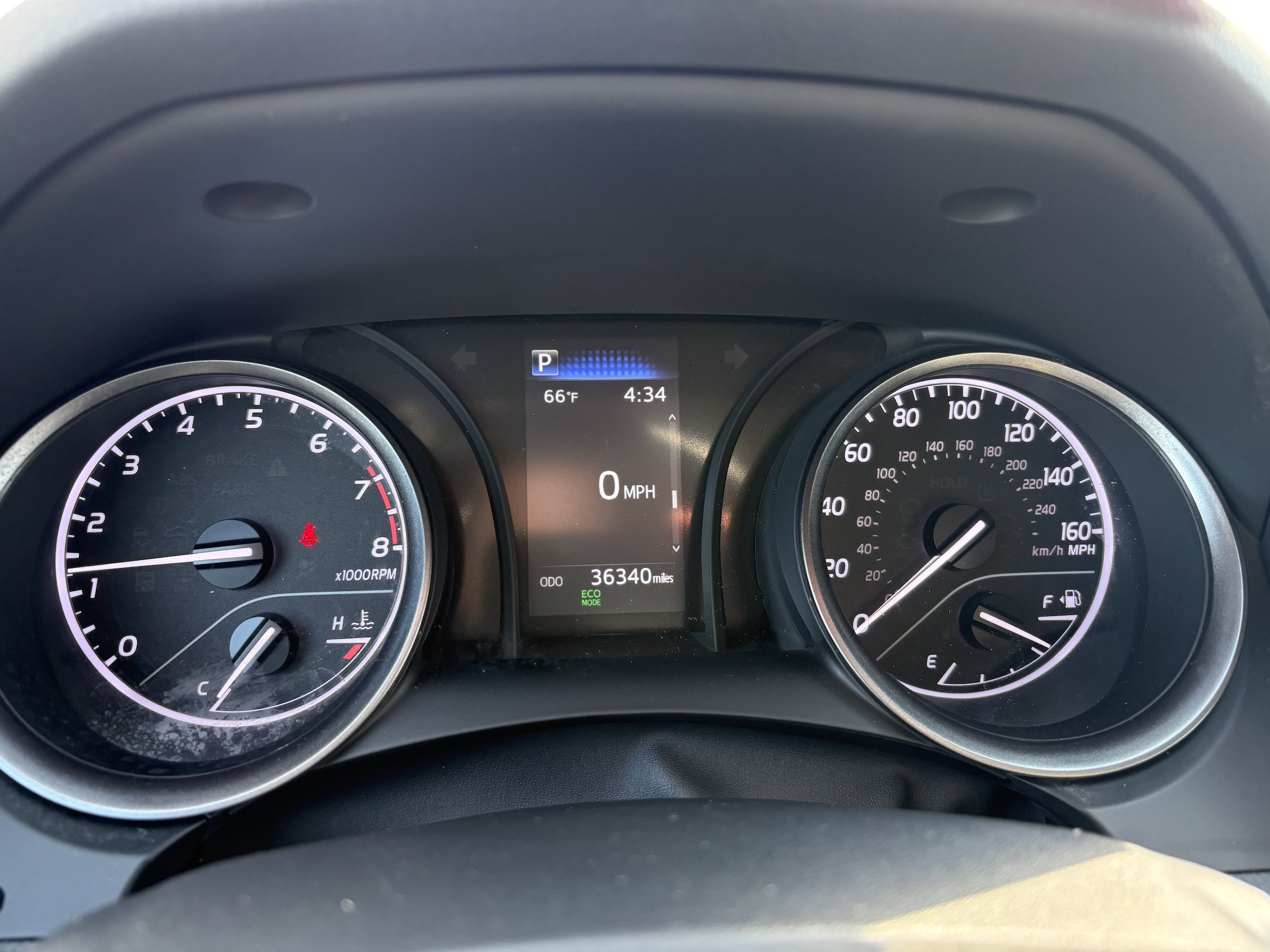 Used 2024 Toyota Camry SE FWD image 4