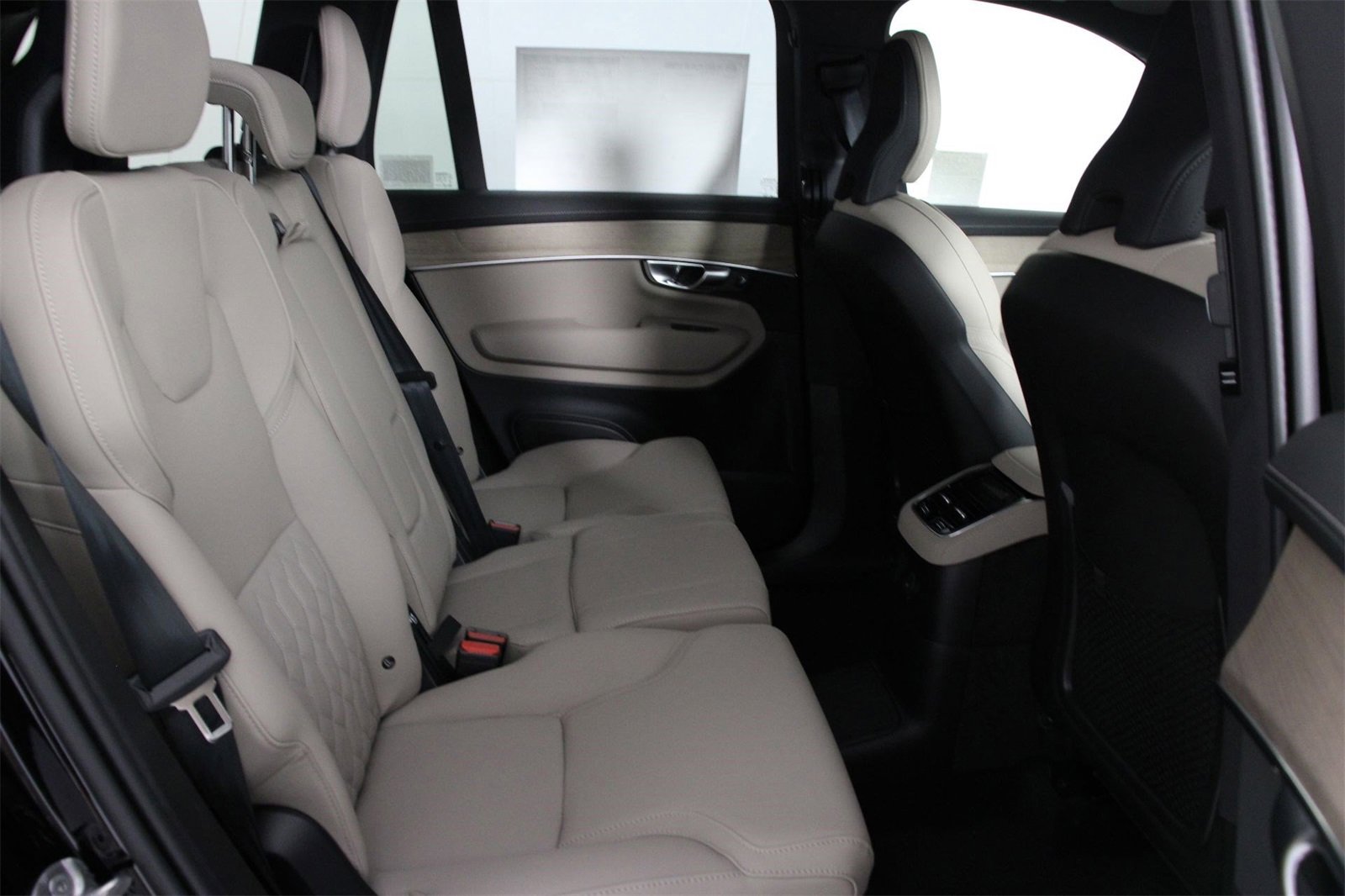 New 2026 Volvo XC90 T8 Plus image 11