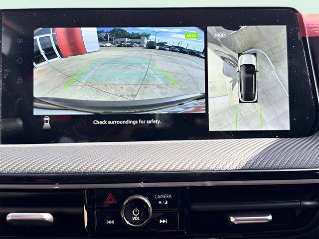 New 2025 Nissan Kicks SR w/ Illumination Package image 12