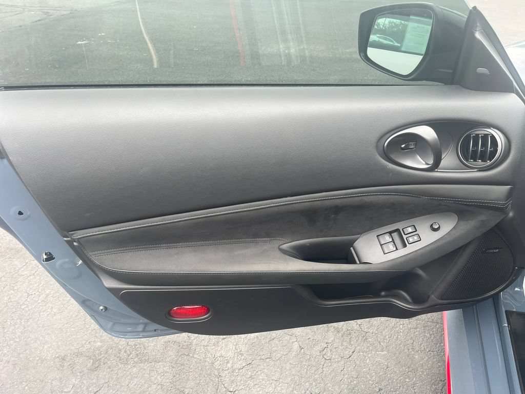 Used 2024 Nissan Z NISMO w/ Floor Mat Package RWD image 10