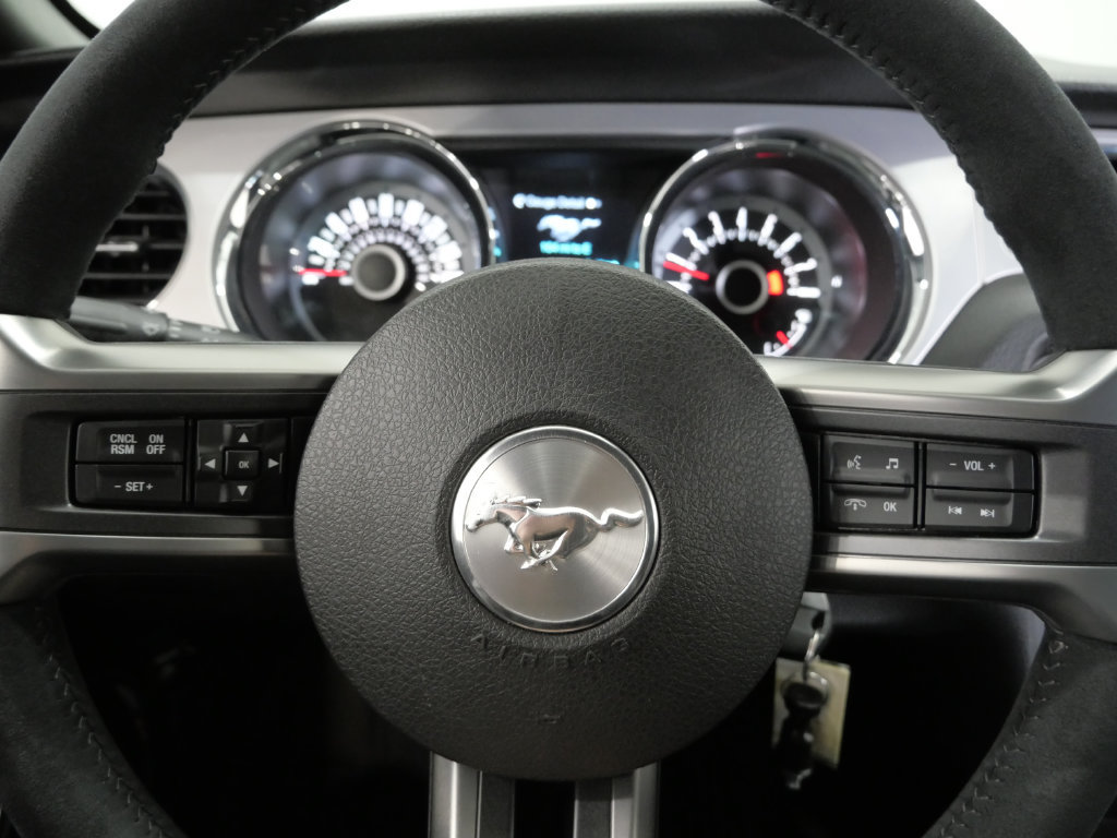 Used 2013 Ford Mustang GT Premium w/ Electronics Pkg RWD image 18
