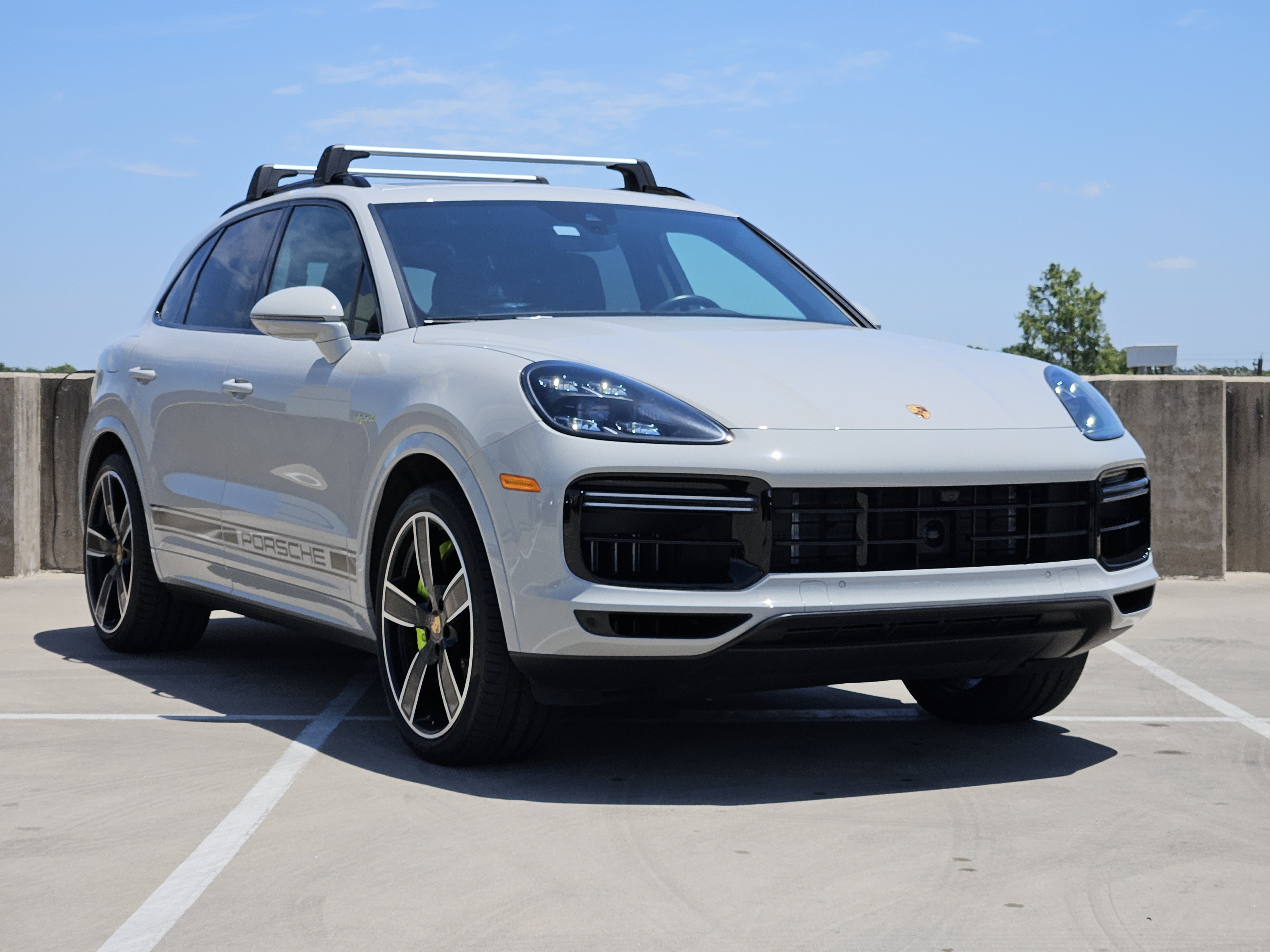 Certified 2023 Porsche Cayenne Turbo S AWD/4WD image 10