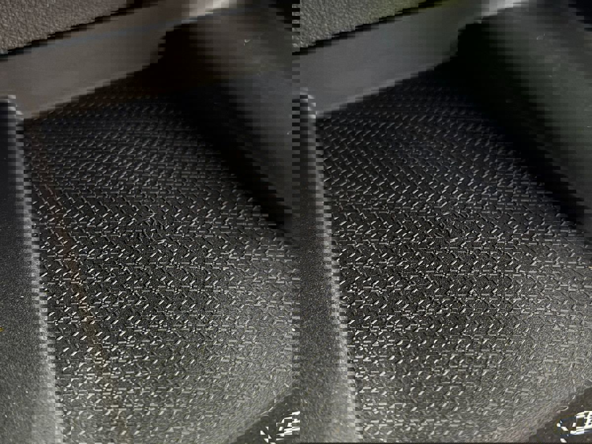 Used 2024 Chevrolet Traverse RS w/ LPO, Floor Liner Package image 38