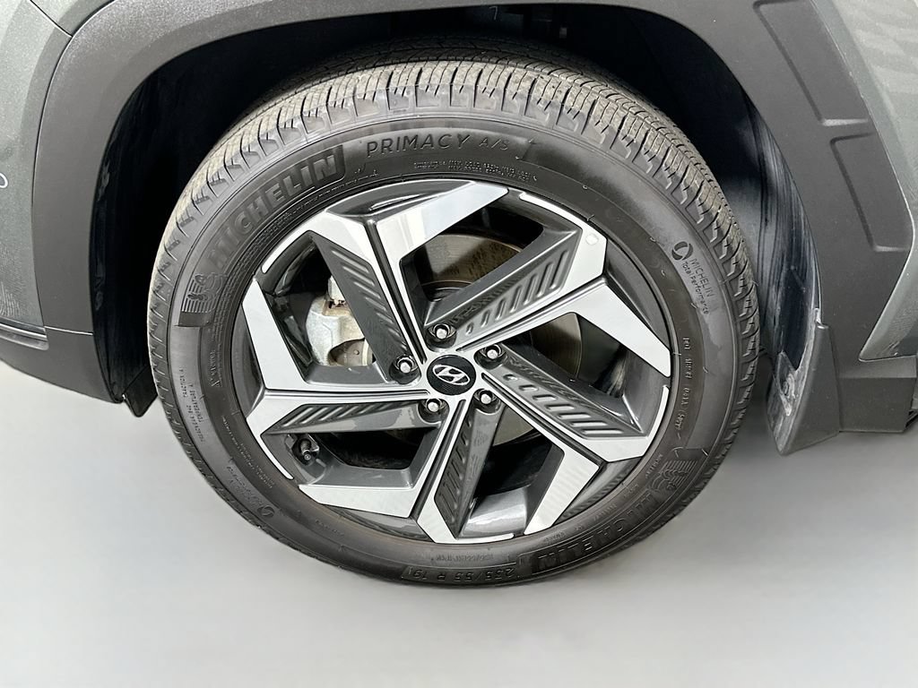 Certified 2023 Hyundai Tucson Limited AWD/4WD image 31