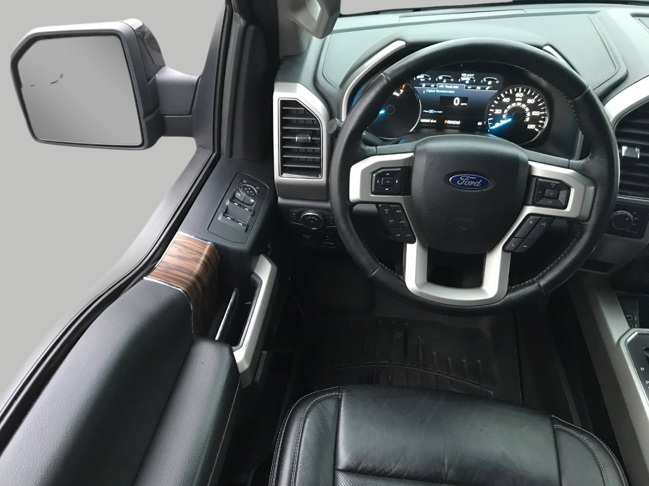 Used 2019 Ford F150 Lariat image 4