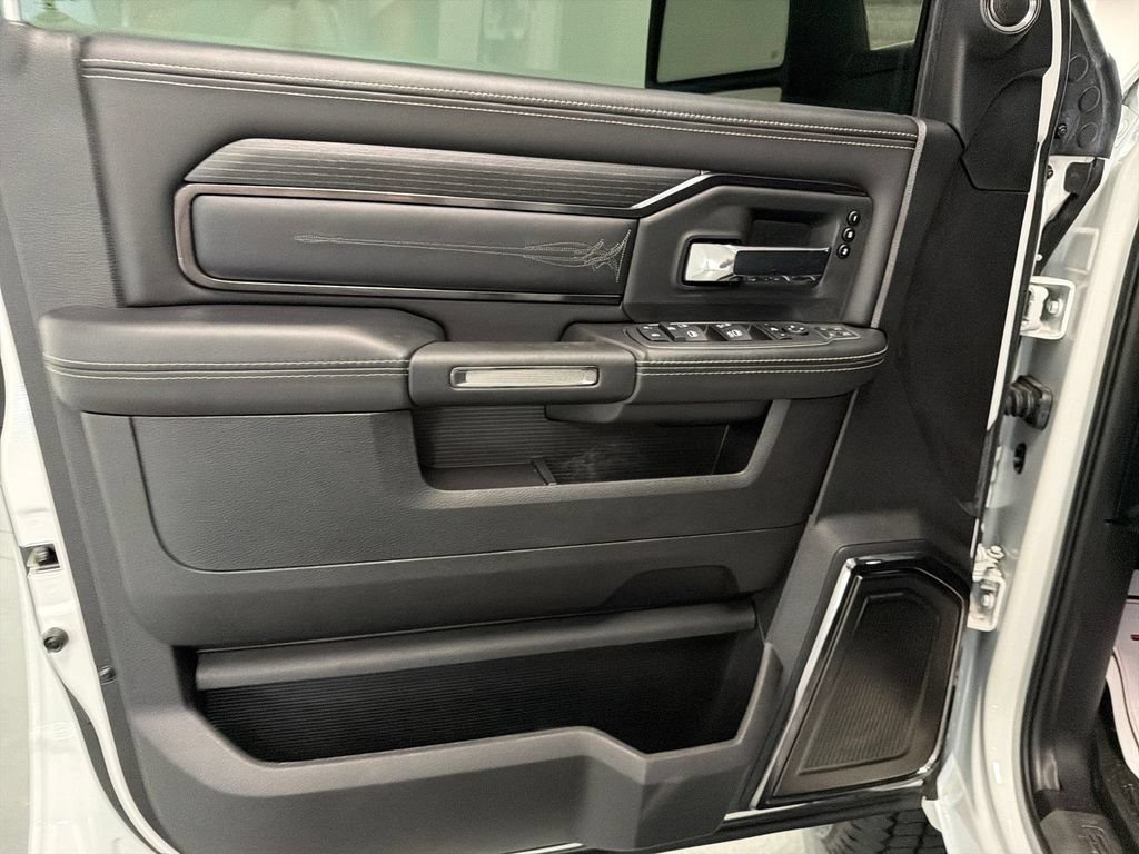 Used 2024 RAM 2500 Limited AWD/4WD image 12