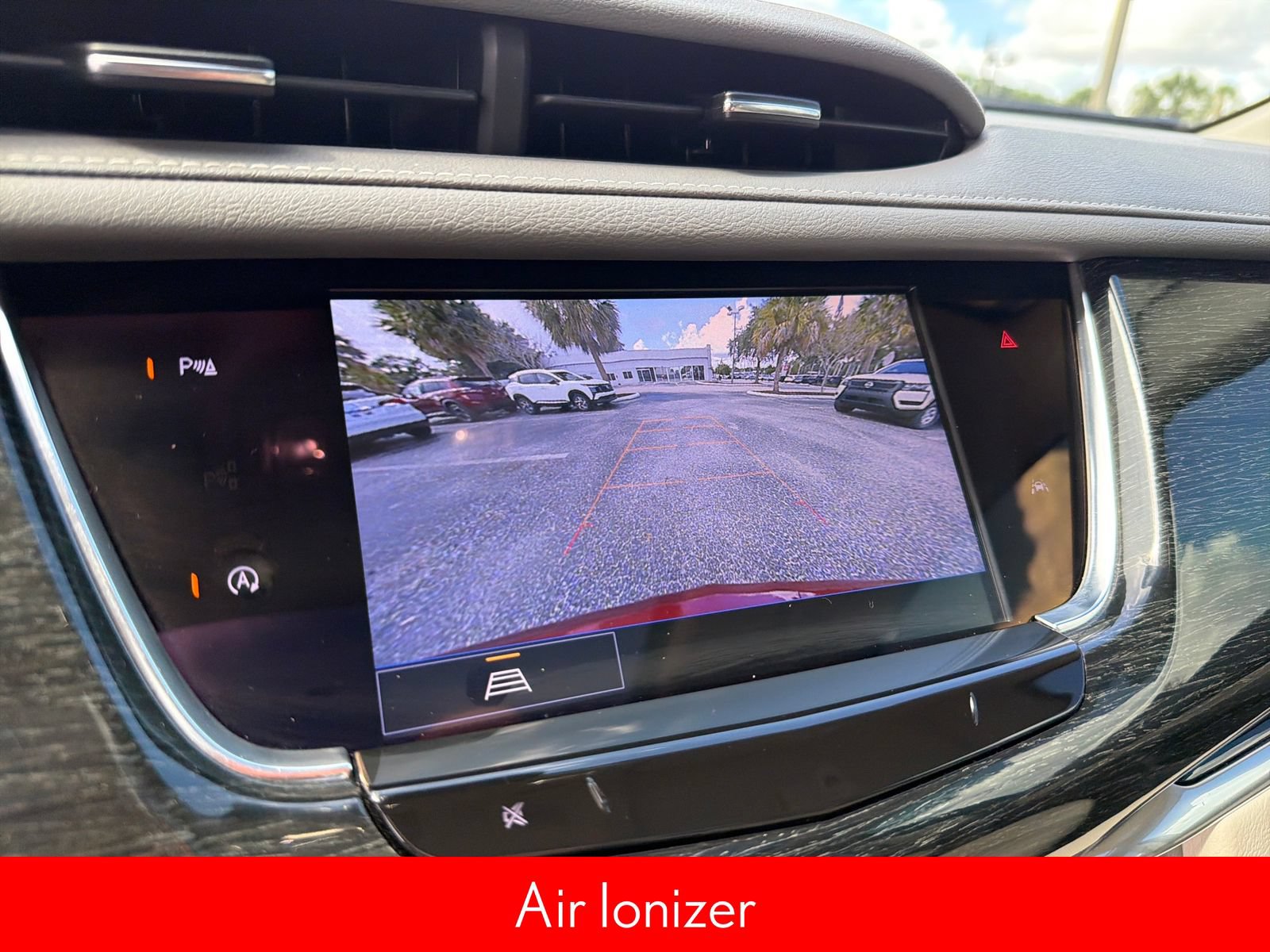 Used 2022 Cadillac XT6 Premium Luxury FWD image 24