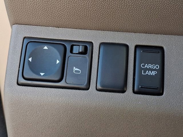 Used 2010 Nissan Frontier SE image 22