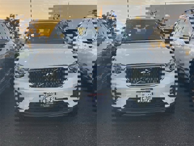 Certified 2023 Volvo XC40 B5 Plus w/ Driver Assist Package image 2