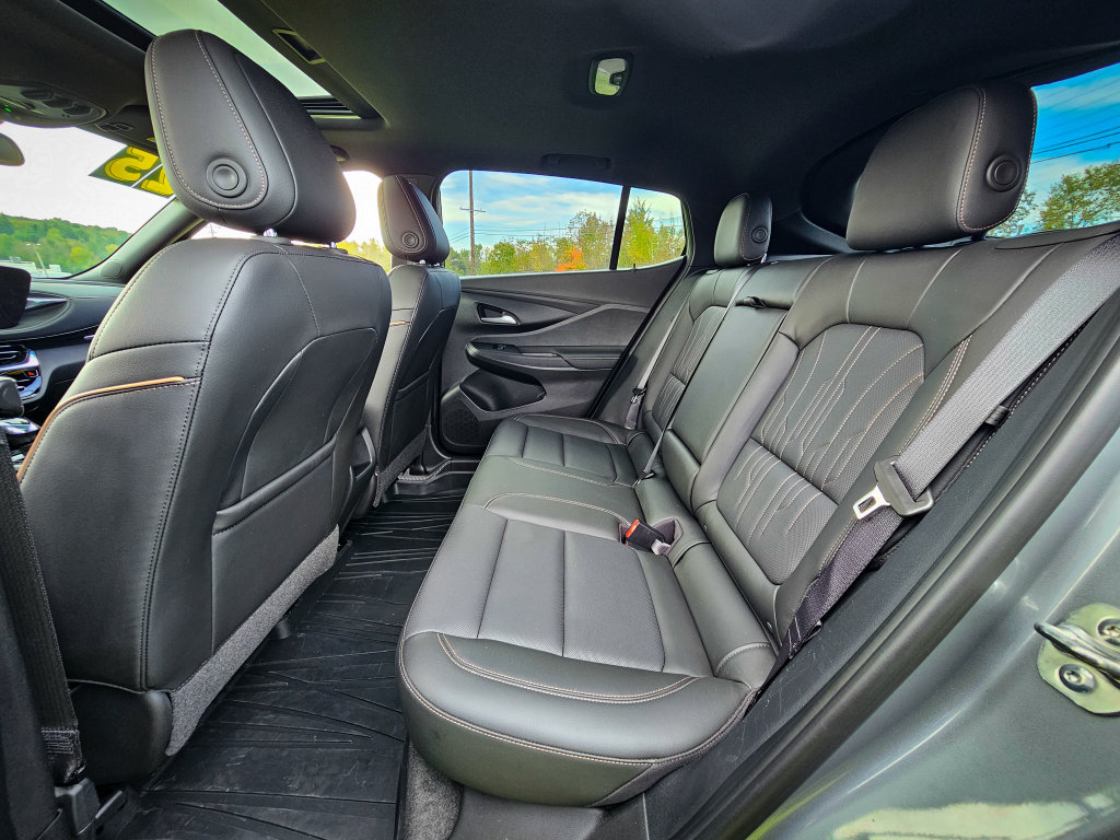 Used 2025 Buick Envista Avenir FWD image 33