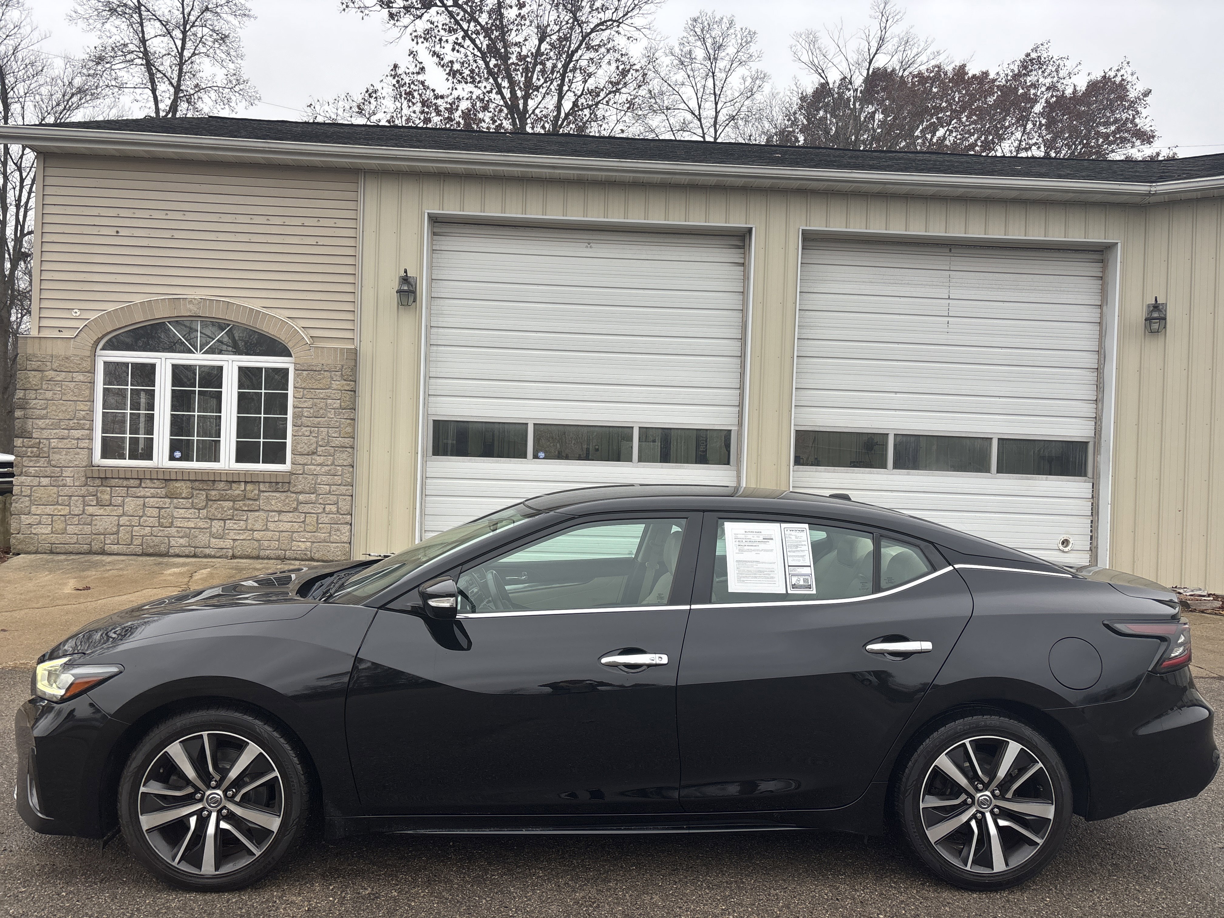 Used 2019 Nissan Maxima 3.5 SV w/ Floor Mat Group image 11