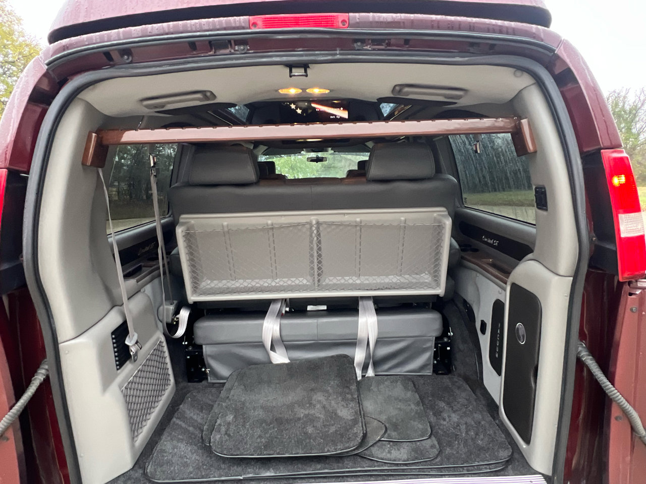 Used 2017 Chevrolet Express 2500 image 49