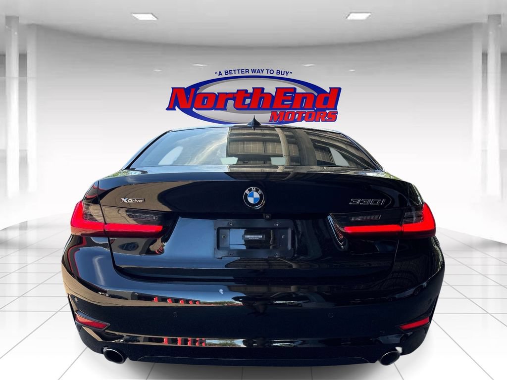 Used 2021 BMW 330i xDrive Sedan w/ Convenience Package AWD/4WD image 4