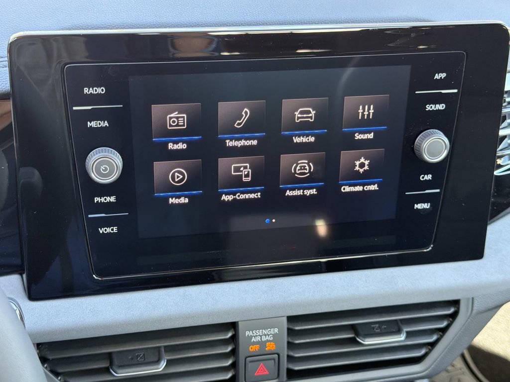 New 2026 Volkswagen Jetta SE FWD image 23