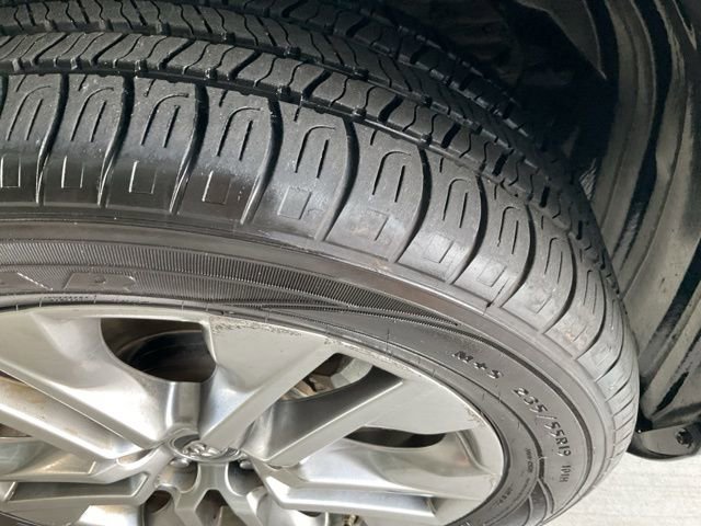 Used 2019 Toyota RAV4 XLE Premium image 31