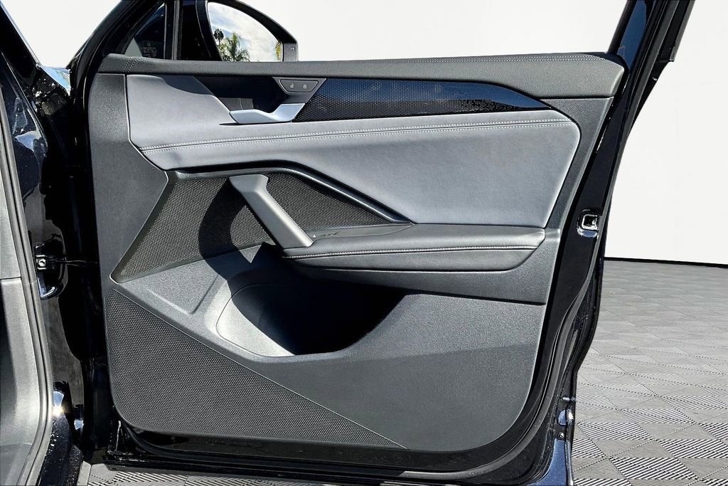 New 2026 Volkswagen Tiguan SE R-Line image 27