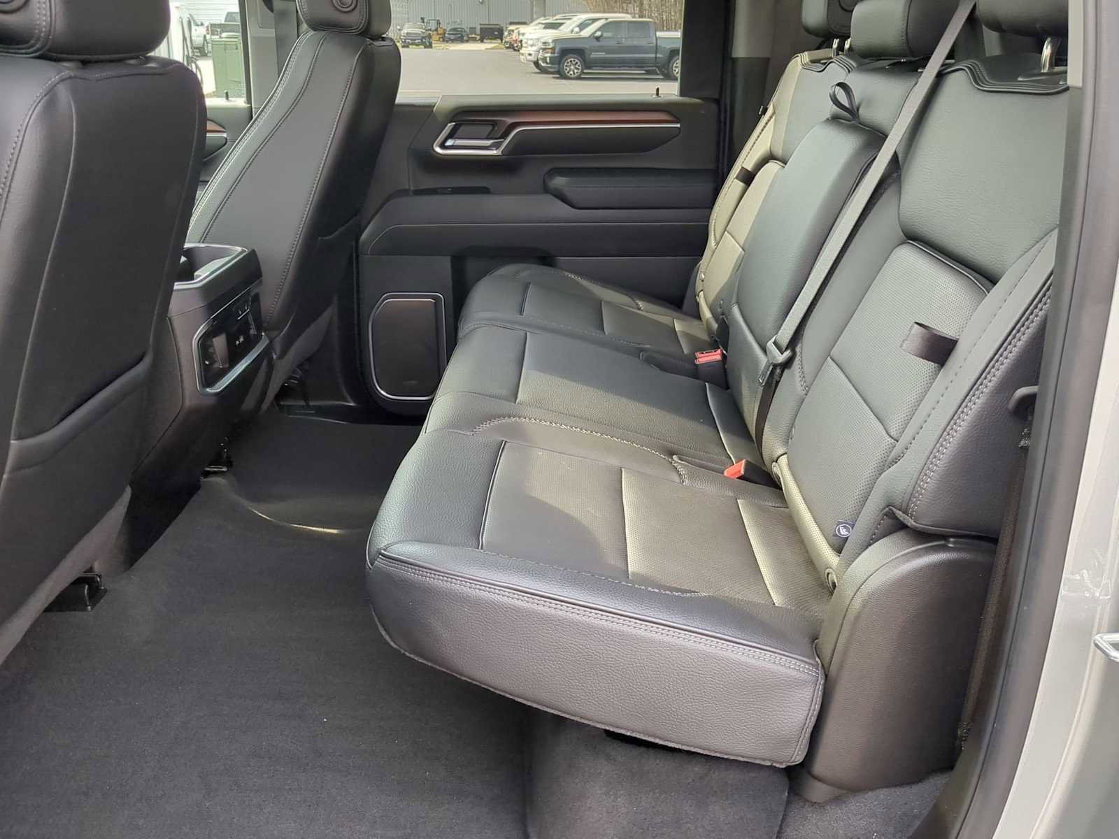 Used 2025 GMC Sierra 2500 Denali w/ Denali Reserve Package image 24