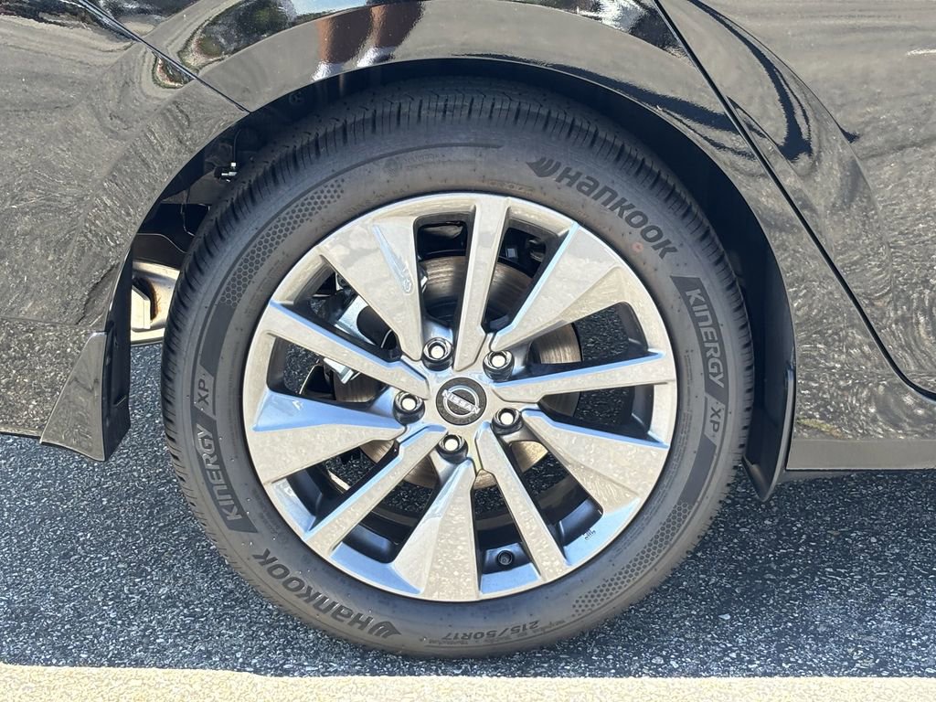 New 2026 Nissan Sentra SL w/ Floor Mat Package FWD image 7