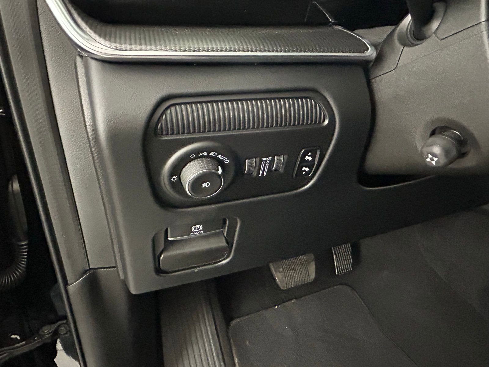 Used 2024 Jeep Grand Wagoneer L Series III w/ Rear Seat Video Group 1 image 26