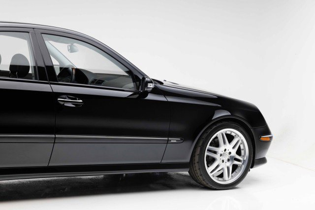 Used 2005 Mercedes-Benz E 500 Sedan image 31