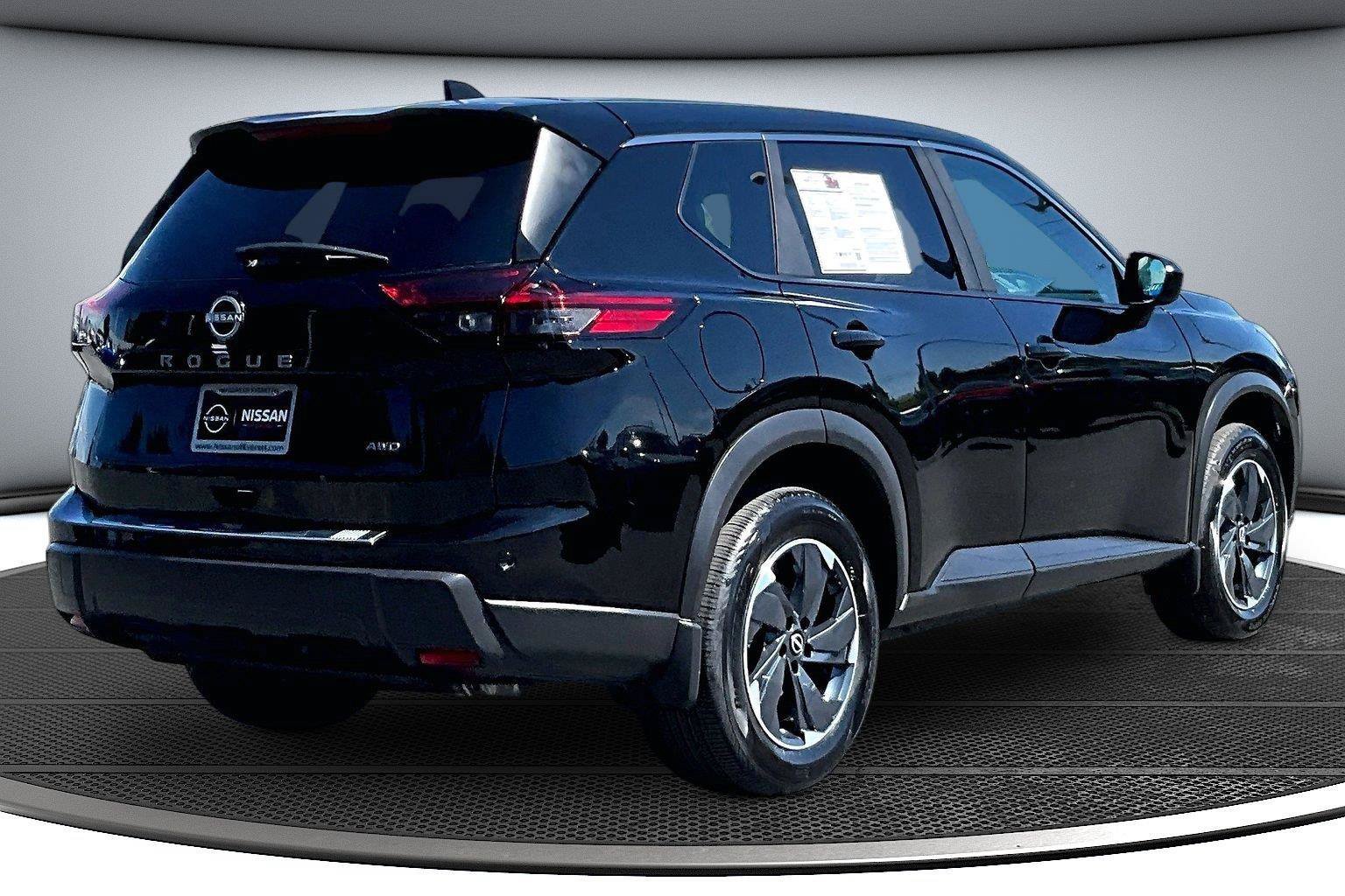 Used 2026 Nissan Rogue SV w/ Cold Weather Package AWD/4WD image 7