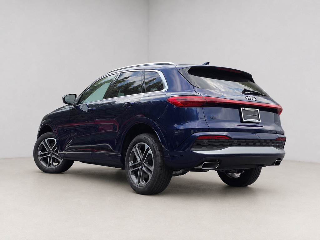 Certified 2025 Audi Q5 Premium w/ Convenience Package AWD/4WD image 5