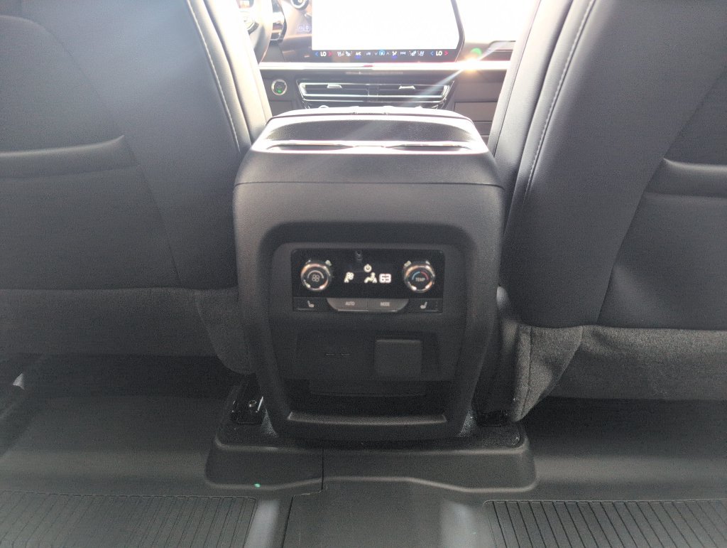 New 2026 Chevrolet Traverse RS w/ LPO, Floor Liner Package FWD image 30