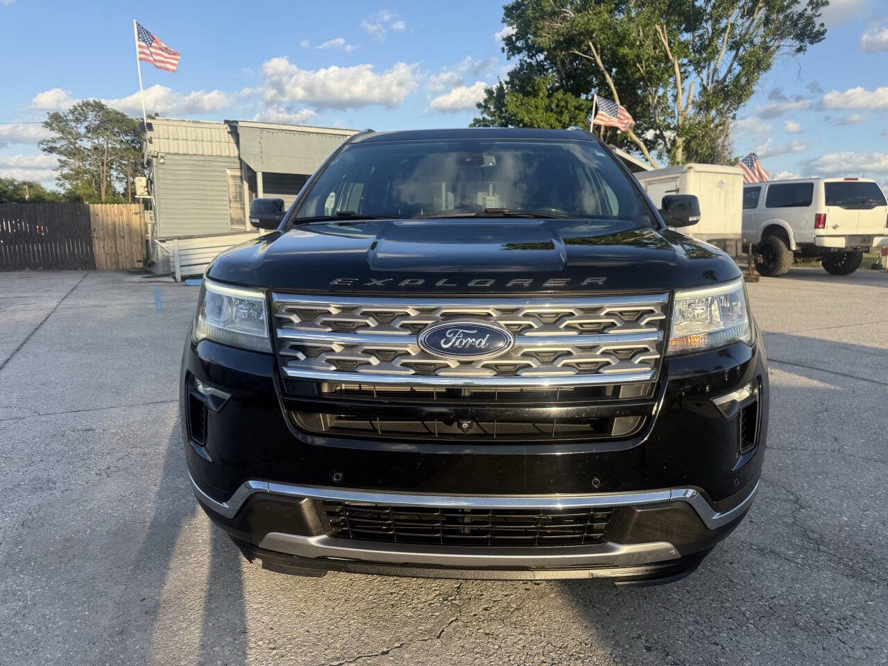 Used 2018 Ford Explorer Limited w/ Equipment Group 301A FWD image 7