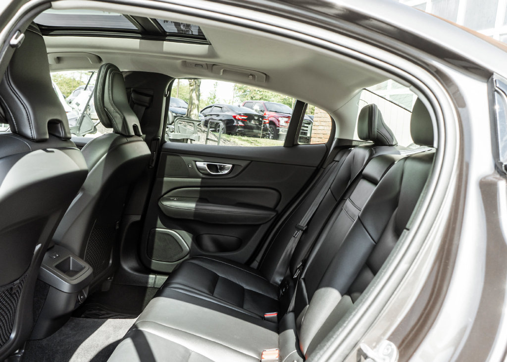 Used 2024 Volvo S60 B5 Core AWD/4WD image 22