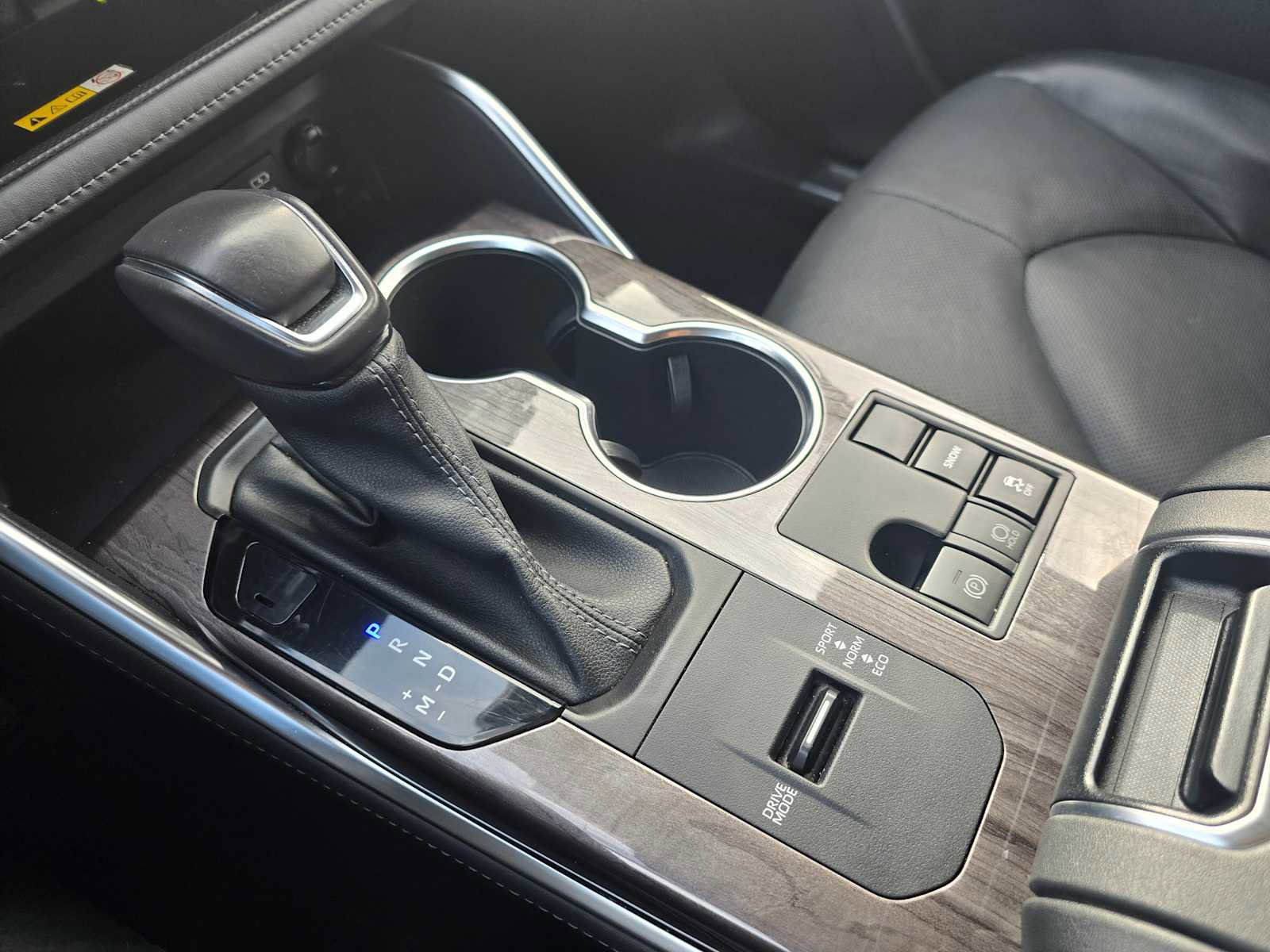 Used 2023 Toyota Highlander Limited image 31