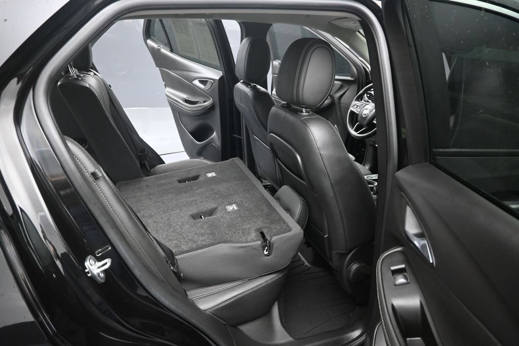 Used 2023 Buick Encore GX Select w/ Sport Touring Package FWD image 28
