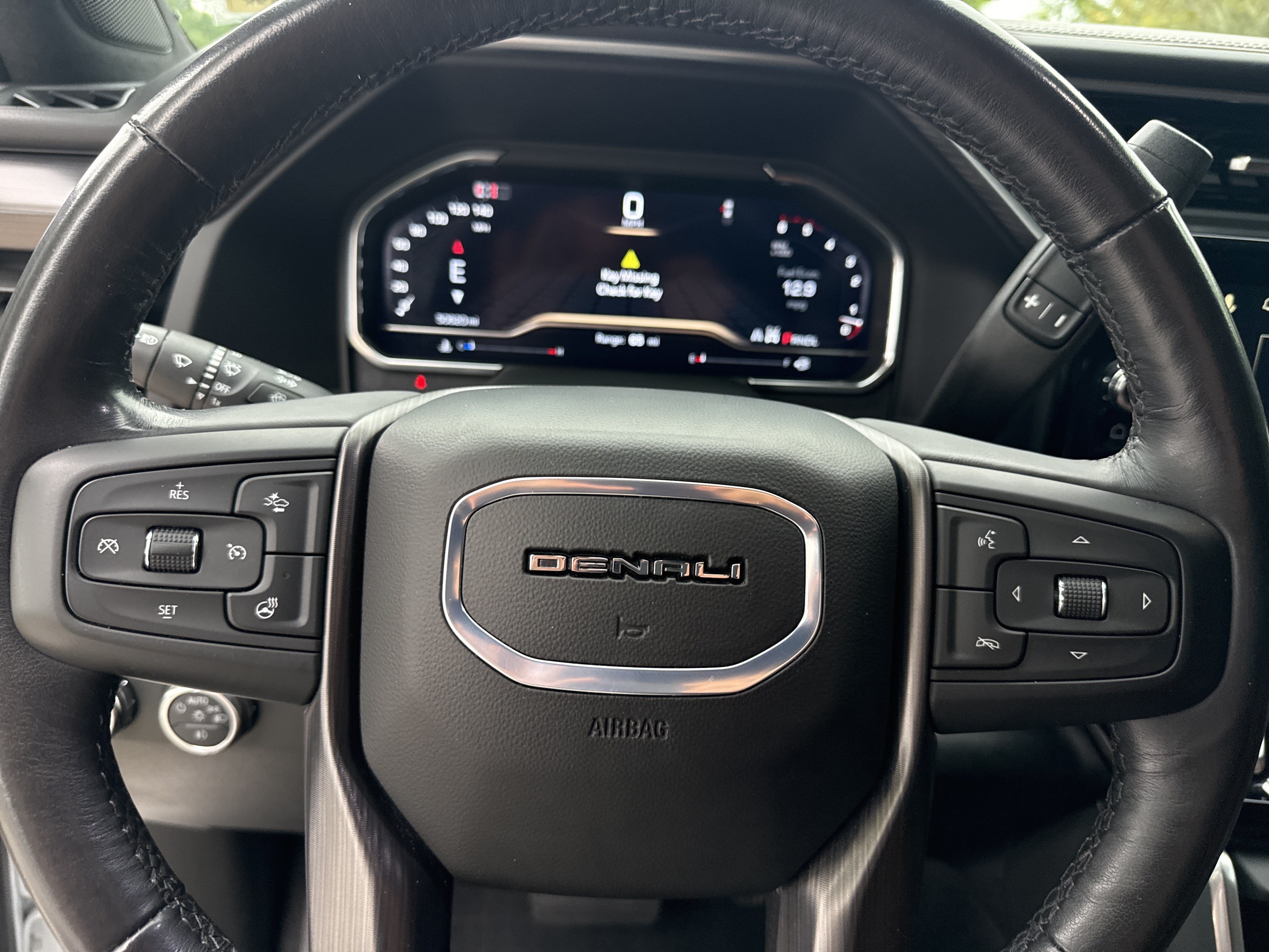 Used 2024 GMC Sierra 2500 Denali Ultimate AWD/4WD image 21