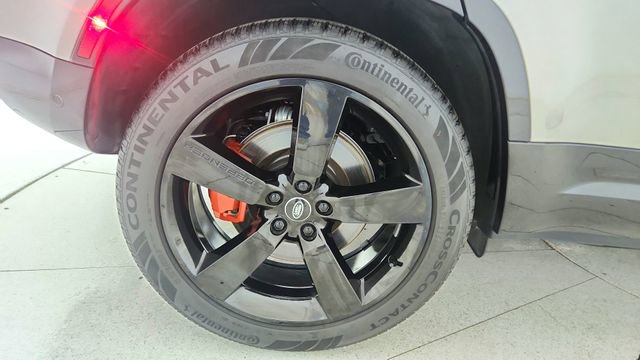 Used 2025 Land Rover Defender 110 X image 62