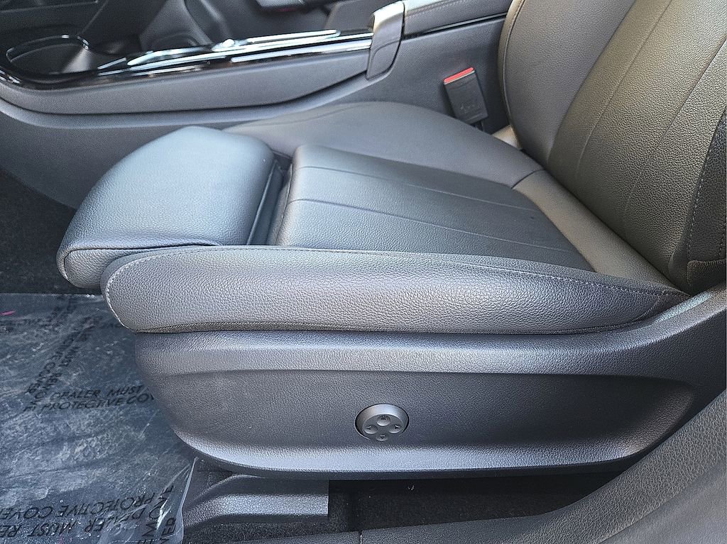 Used 2025 Mercedes-Benz CLA 250 image 24