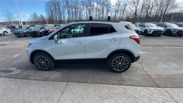 Used 2021 Buick Encore Preferred w/ Safety Package II image 5