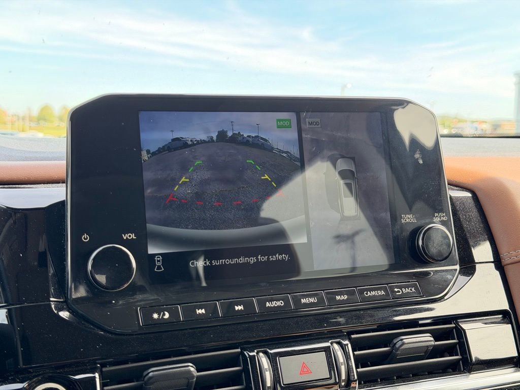 Used 2023 Nissan Pathfinder Platinum w/ Cargo Package image 26