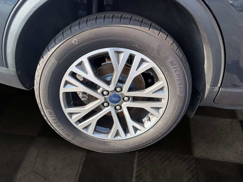 Used 2022 Ford Escape SEL w/ Technology Package image 12