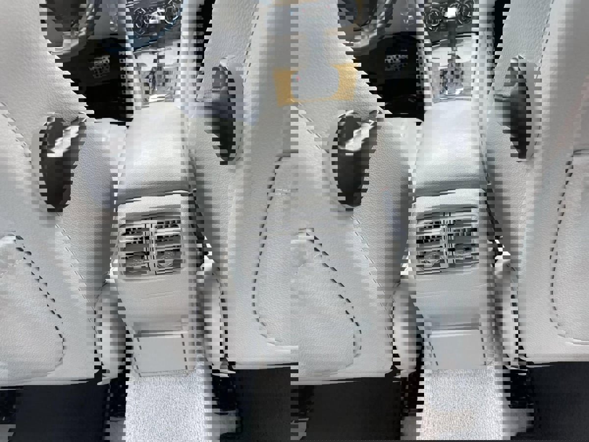 Used 2007 Mercedes-Benz C 230 Sedan image 18