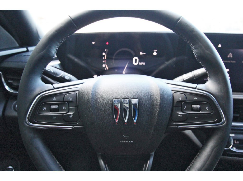 Used 2025 Buick Envista Sport Touring w/ Experience Buick Package FWD image 12