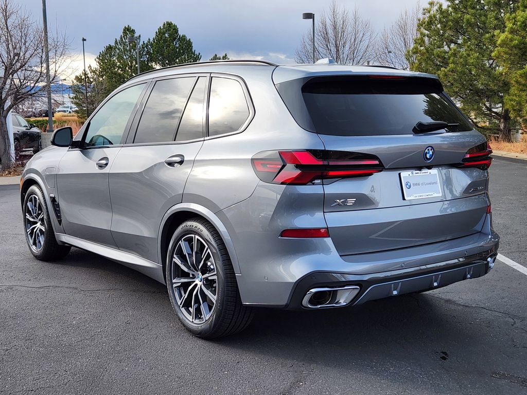 New 2026 BMW X5 xDrive50e image 3