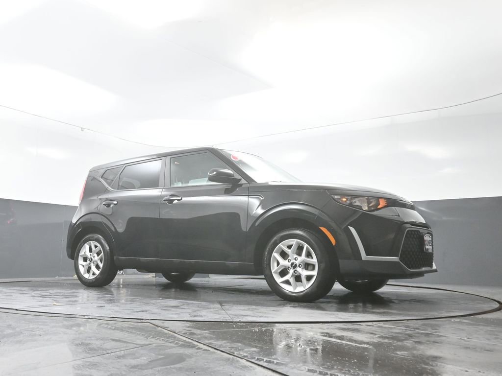 Used 2025 Kia Soul LX w/ LX Technology Package image 49
