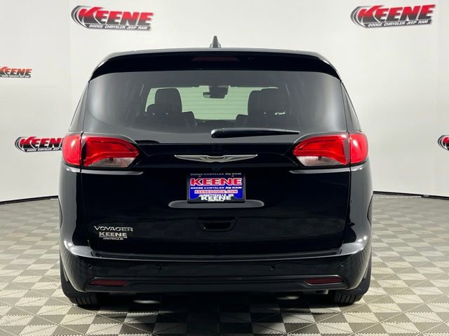 New 2026 Chrysler Voyager LX image 7