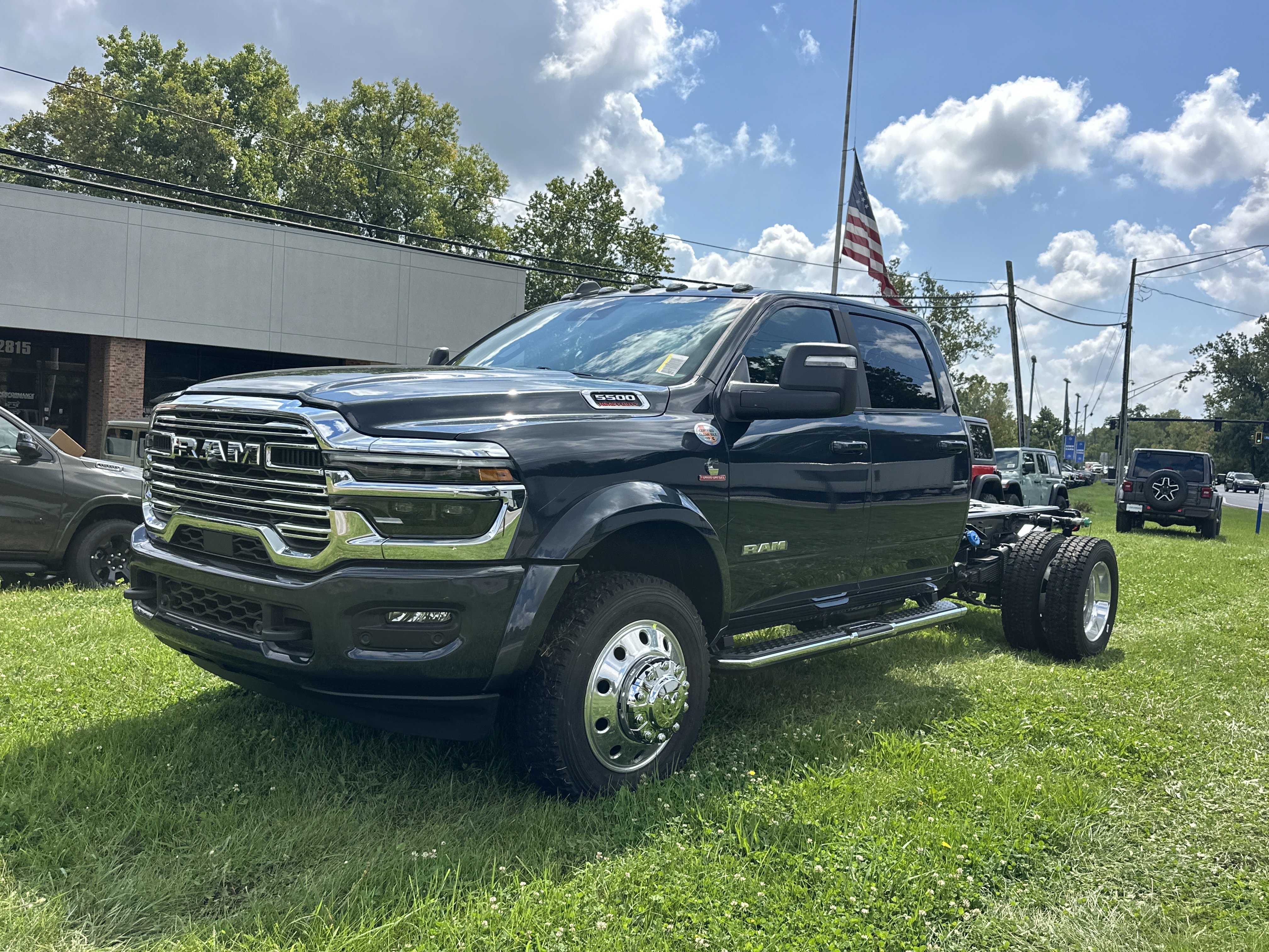 New 2027 RAM 5500 4x4 Crew Cab w/ Laramie Trim Package image 24
