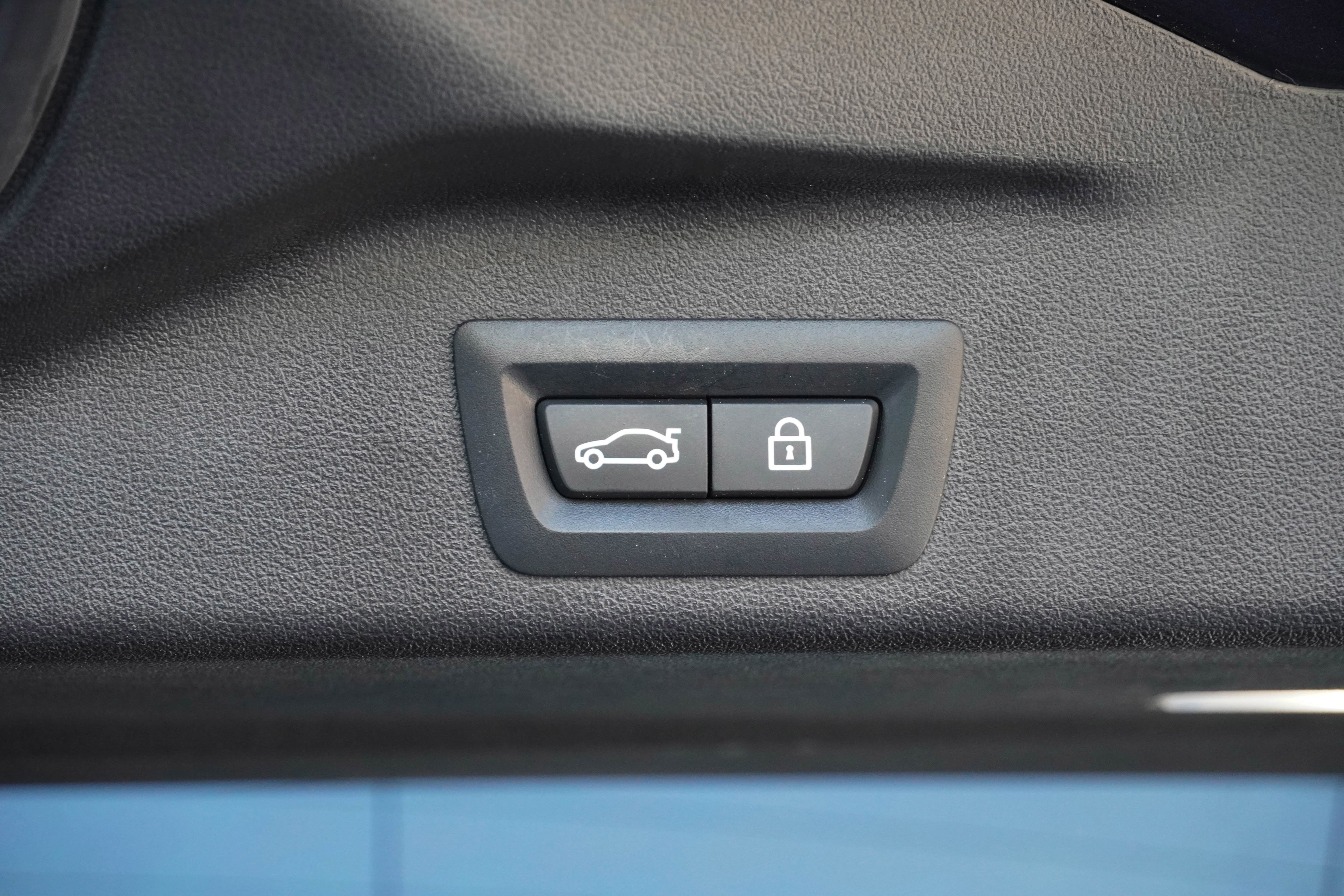 Used 2021 BMW X5 sDrive40i w/ Premium Package RWD image 39