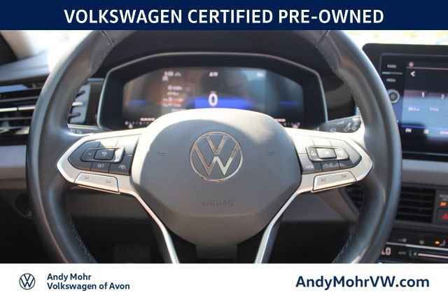 Used 2025 Volkswagen Jetta SE FWD image 28