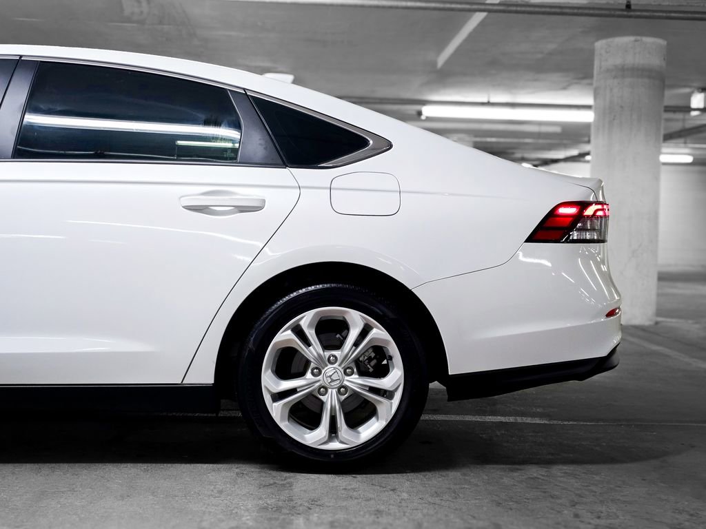 Certified 2023 Honda Accord LX image 15