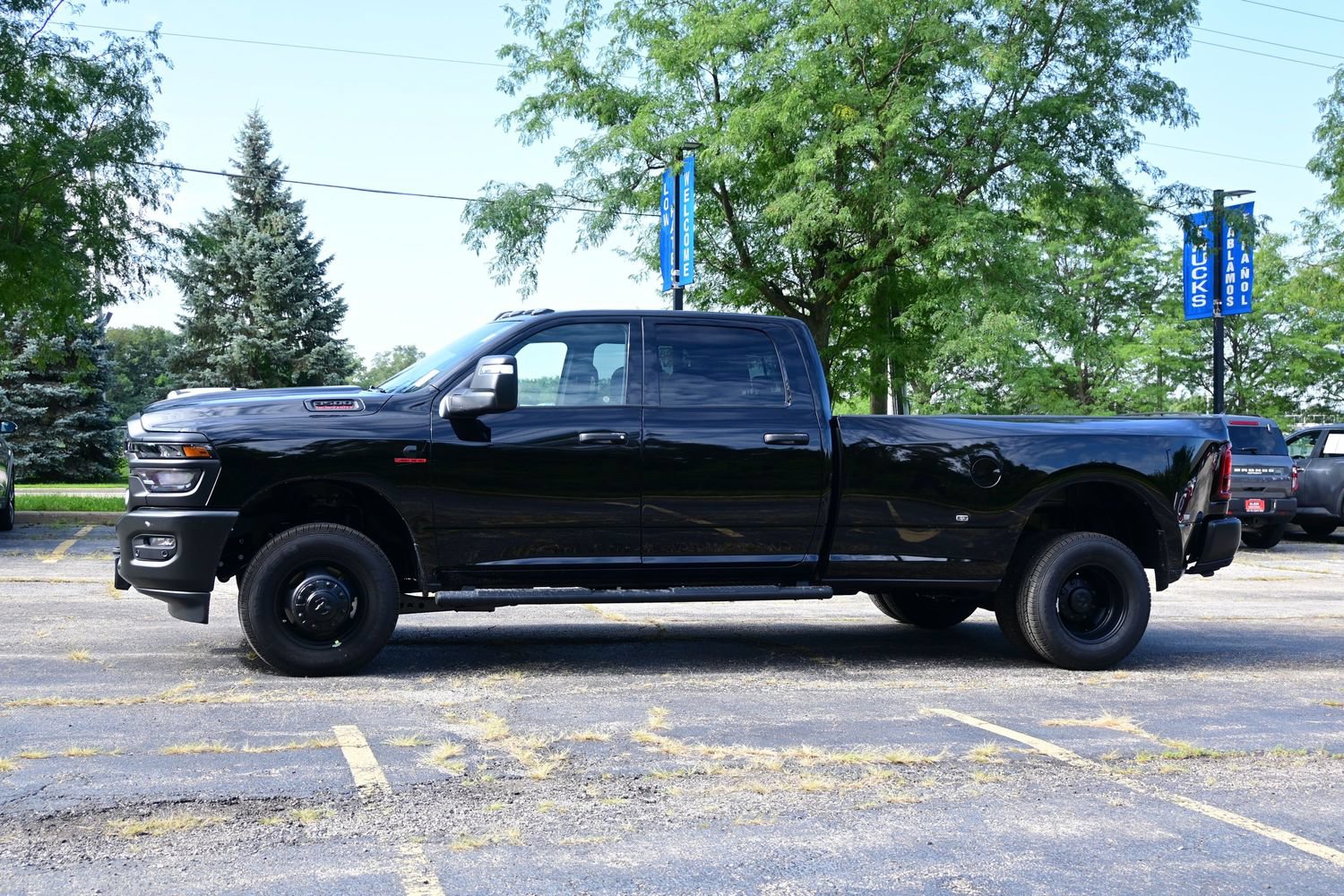 New 2027 RAM 3500 Tradesman AWD/4WD image 9