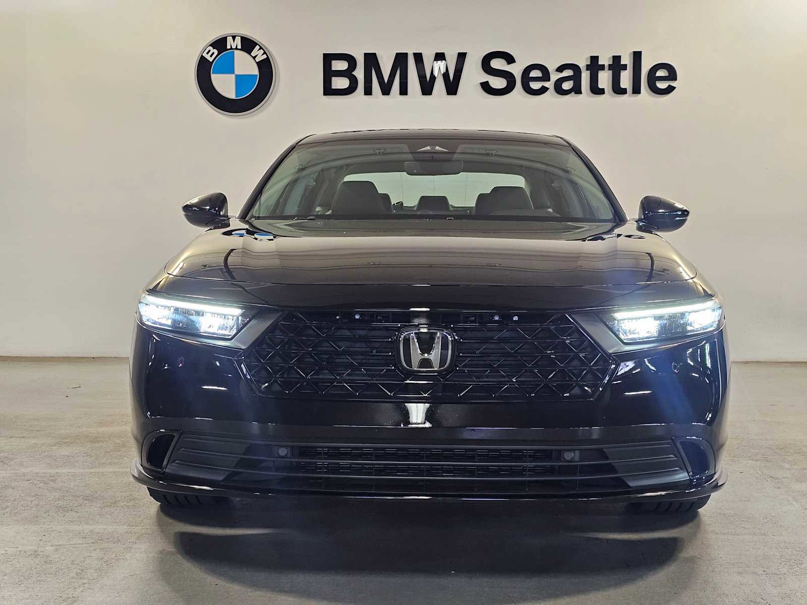 Used 2024 Honda Accord EX-L image 6